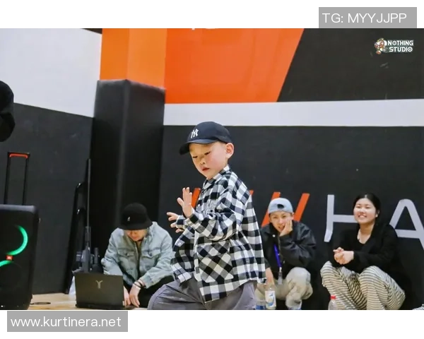 滑板精英赛点评：杭州街舞队的意识表现